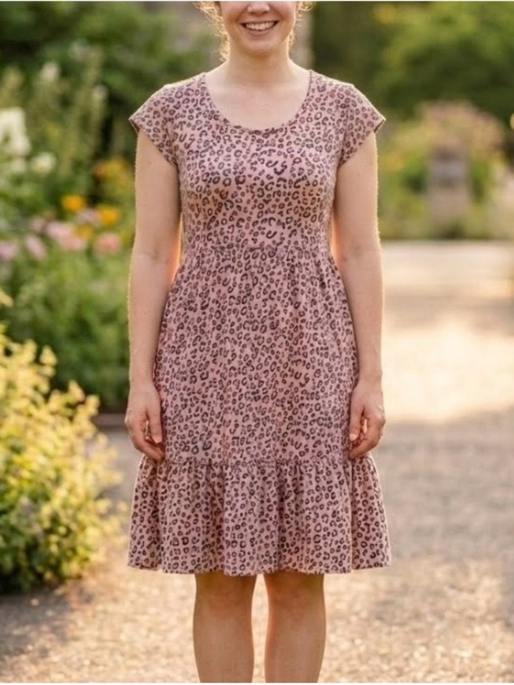 👗Pink Rose Pink Leopard Print Cap-Sleeve Dress Size Large